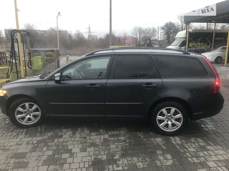 2009 volvo v50