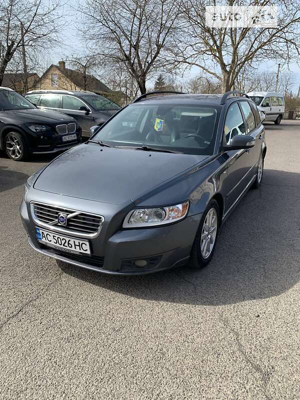 2009 volvo v50