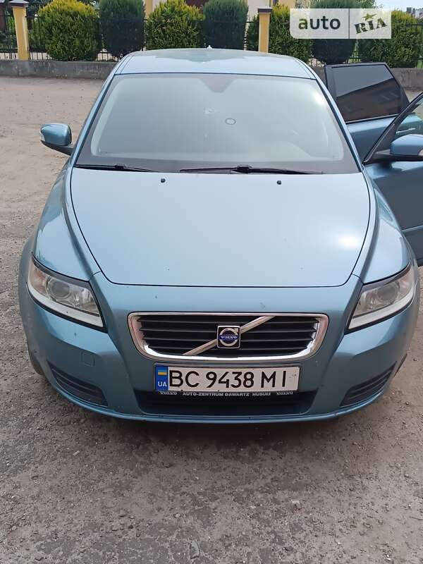 2009 volvo v50