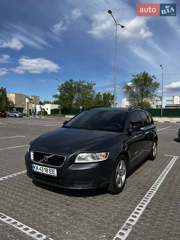 2009 volvo v50