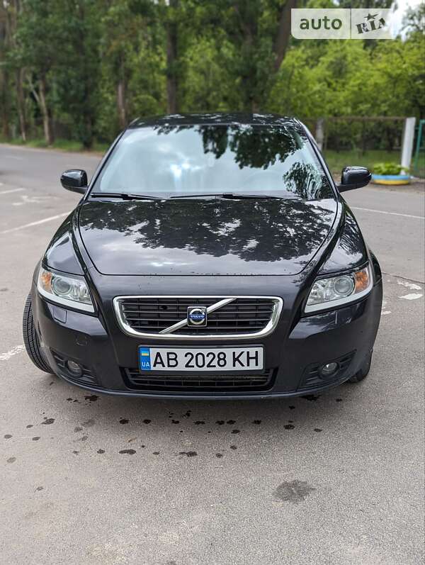 2009 volvo v50