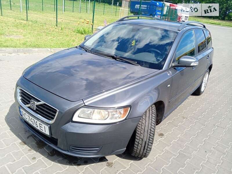 2009 volvo v50
