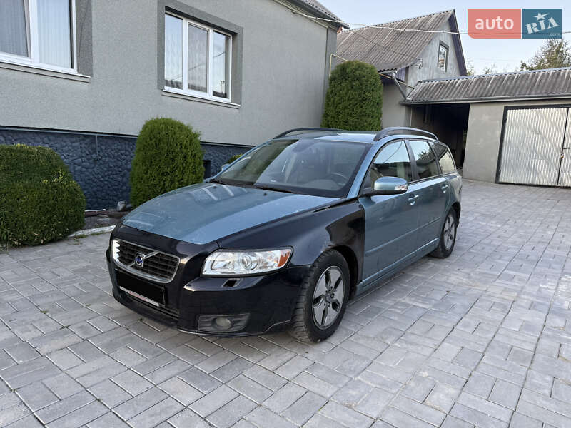 2009 volvo v50