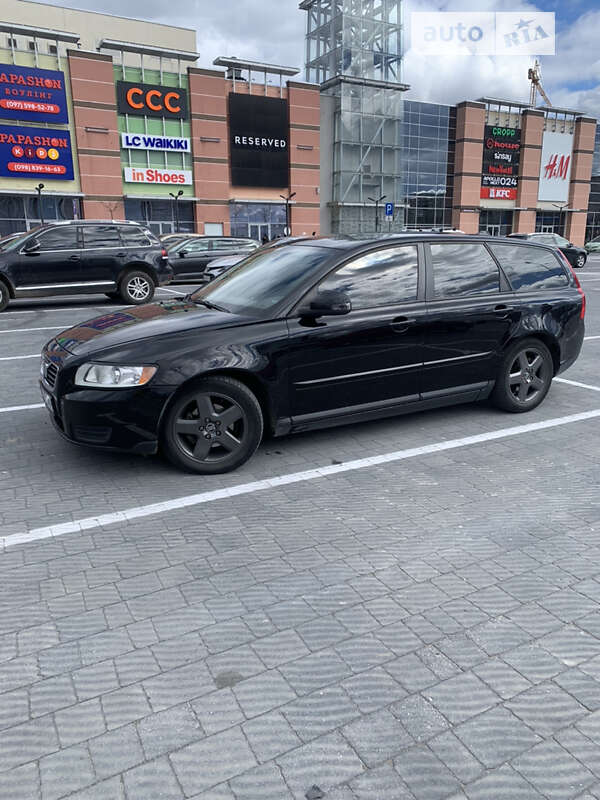 2009 volvo v50