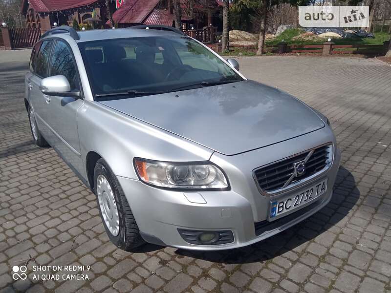 2009 volvo v50