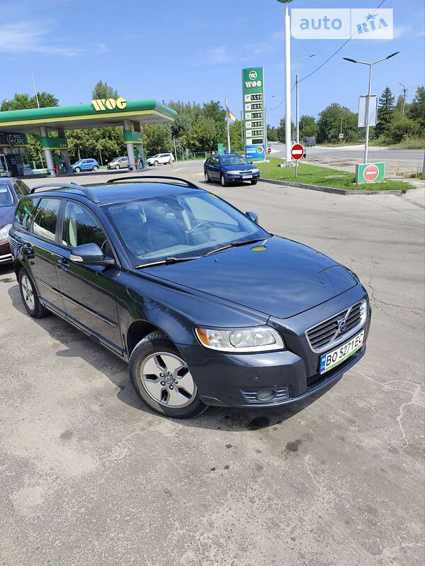 2009 volvo v50