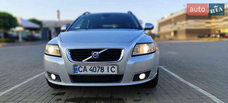 2009 volvo v50