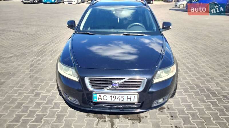 2009 volvo v50