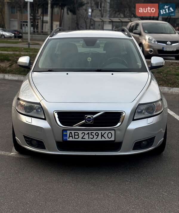 2009 volvo v50