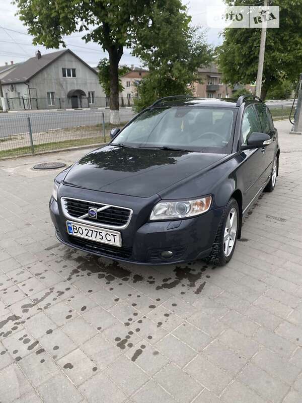 2009 volvo v50