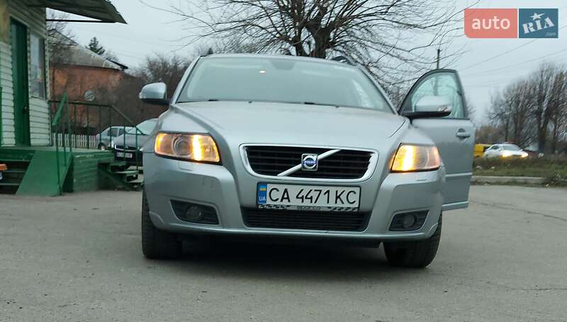 2009 volvo v50
