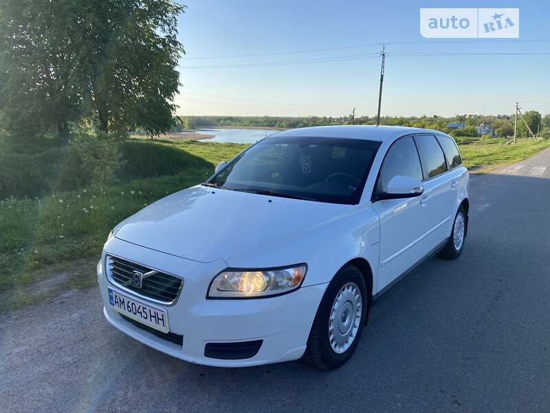 2009 volvo v50