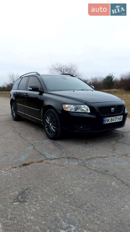 2009 volvo v50
