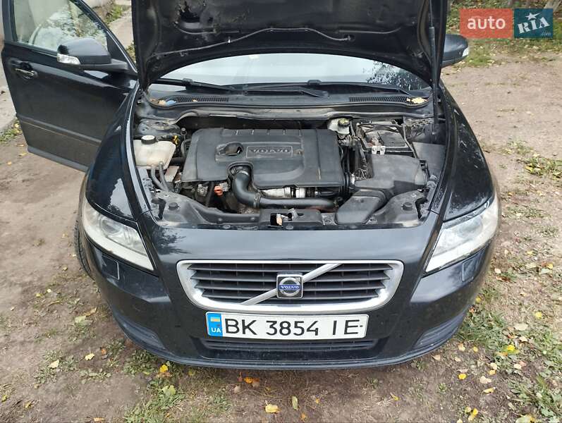 2009 volvo v50