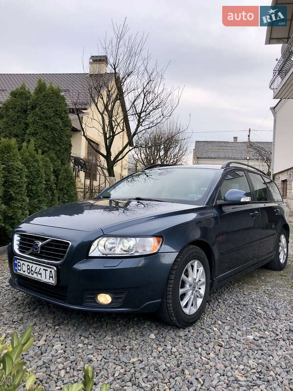 2009 volvo v50