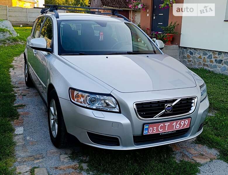 2010 volvo v50