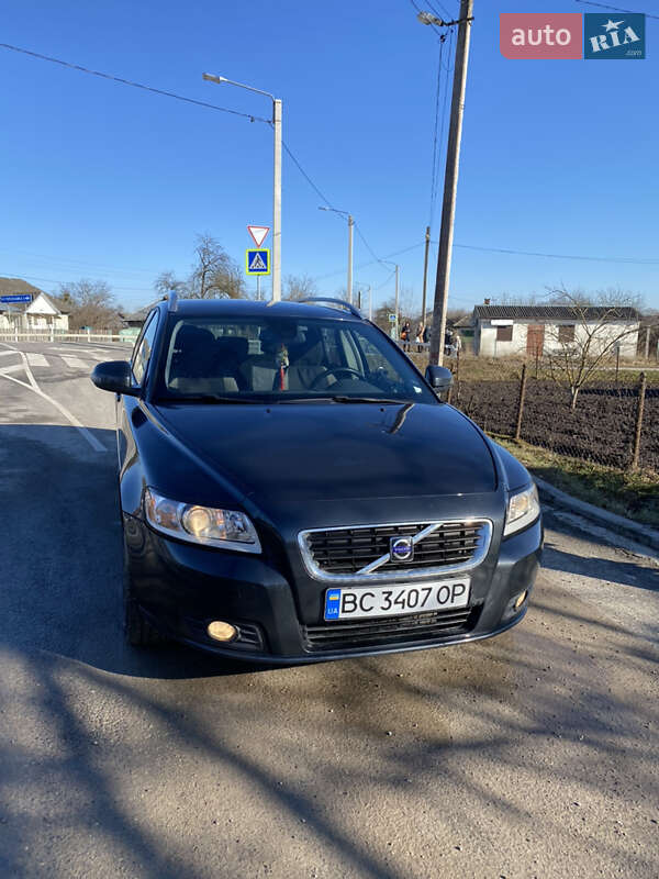 2009 volvo v50