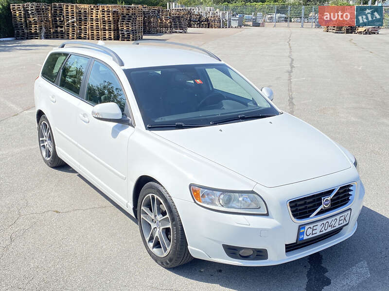 2009 volvo v50