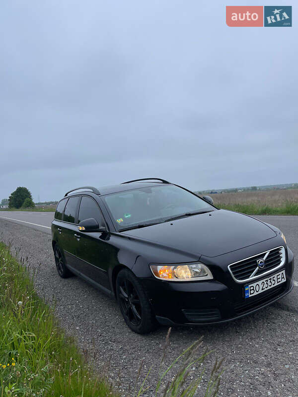 2009 volvo v50