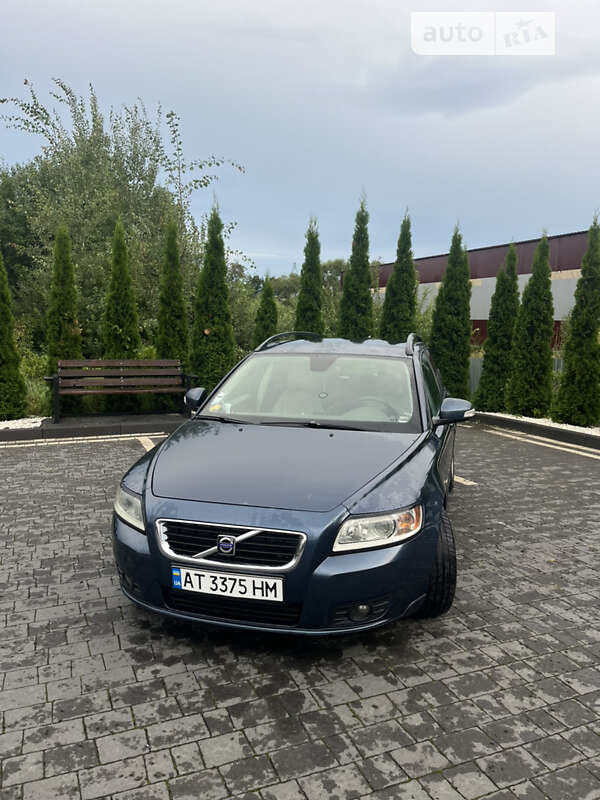 2009 volvo v50
