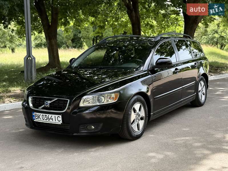 2009 volvo v50
