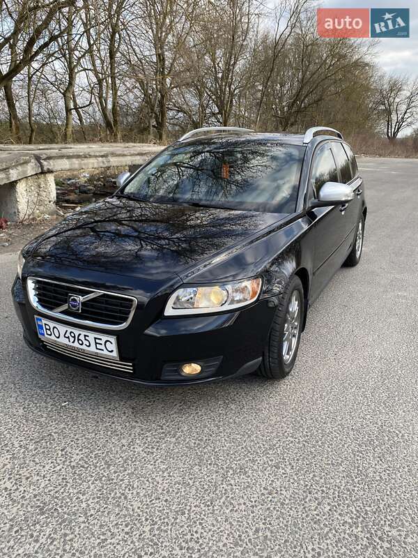 2009 volvo v50