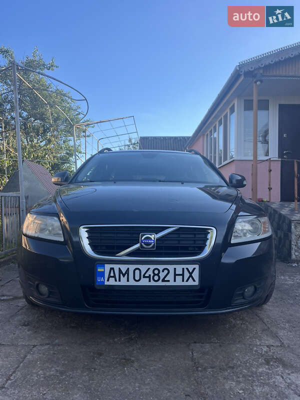 2009 volvo v50