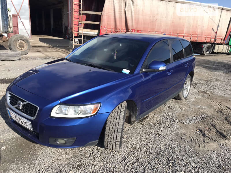 2009 volvo v50