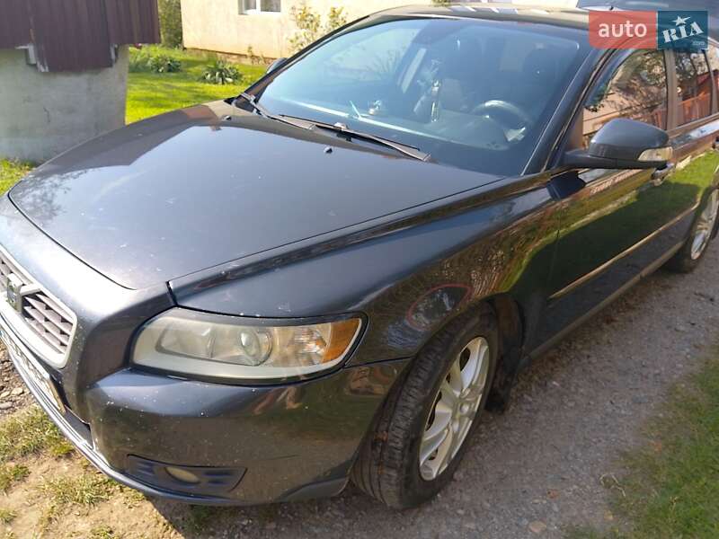 2009 volvo v50