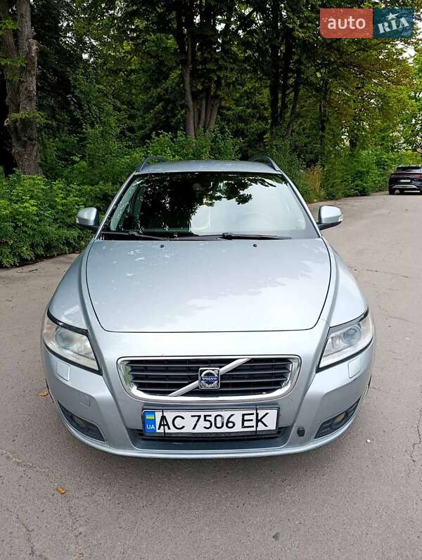 2009 volvo v50