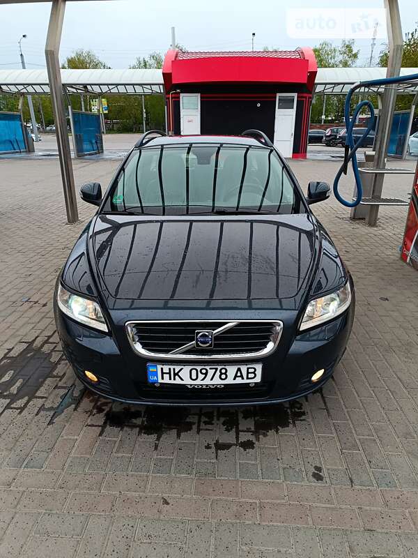 2009 volvo v50