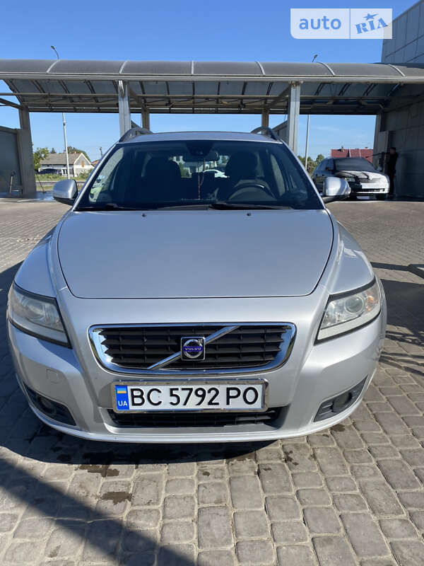 2009 volvo v50