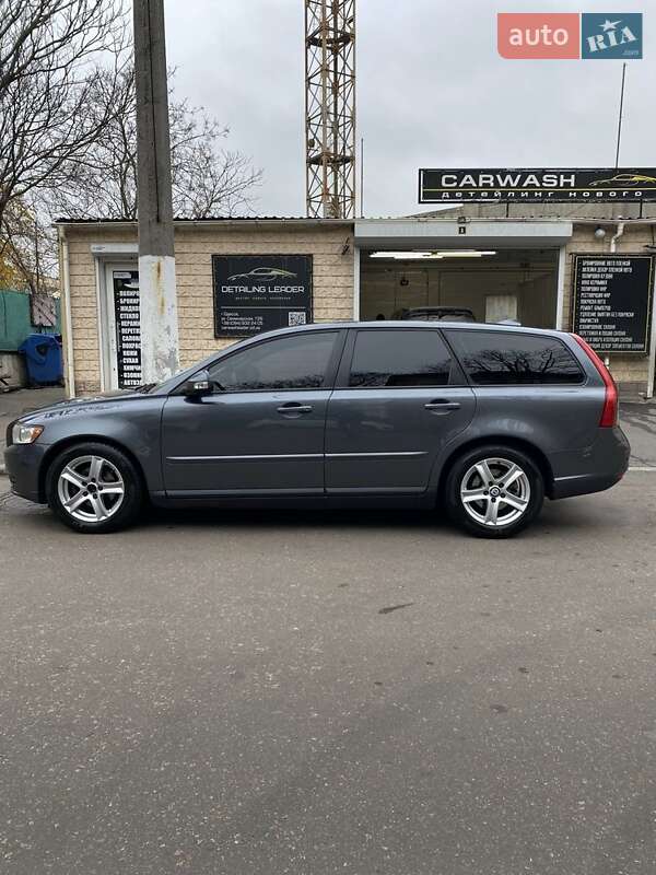 2009 volvo v50