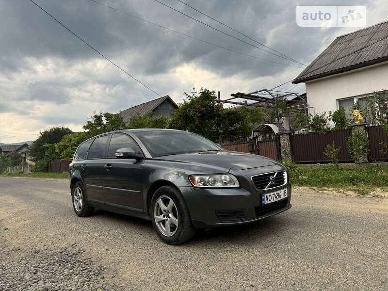2009 volvo v50