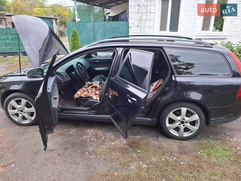 2009 volvo v50