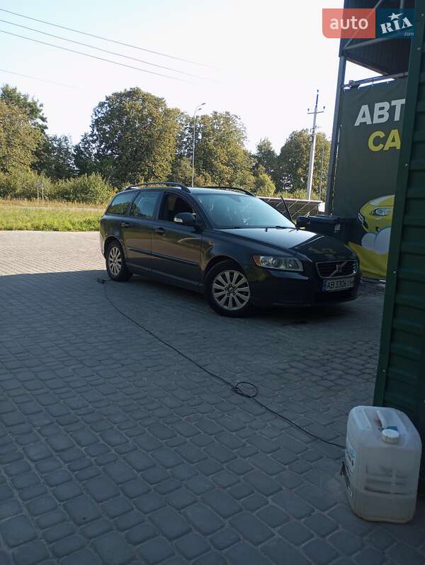 2009 volvo v50