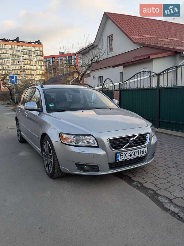 2009 volvo v50