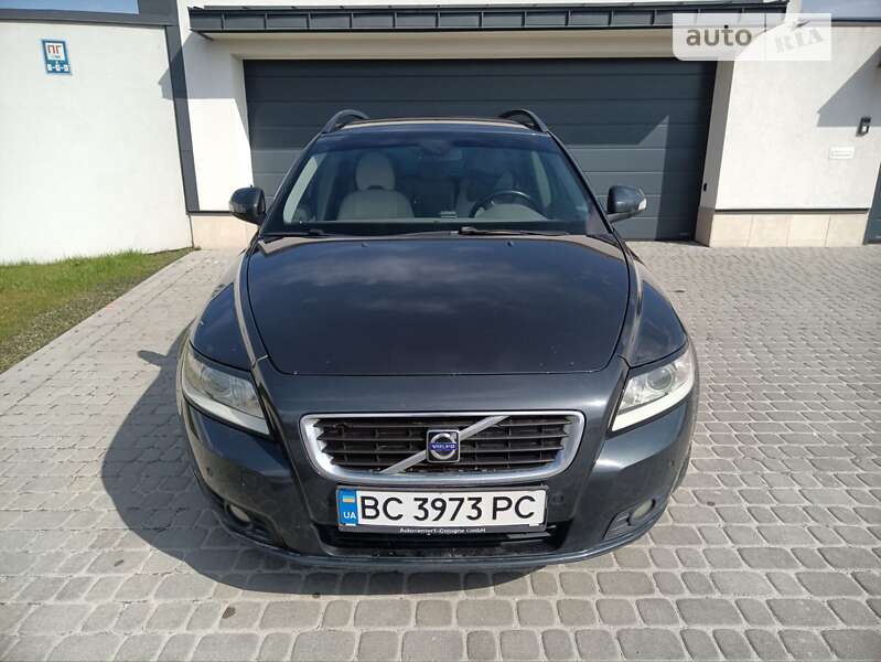 2009 volvo v50