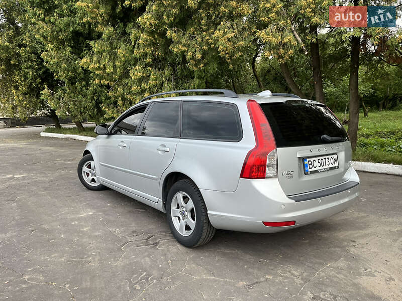 2009 volvo v50