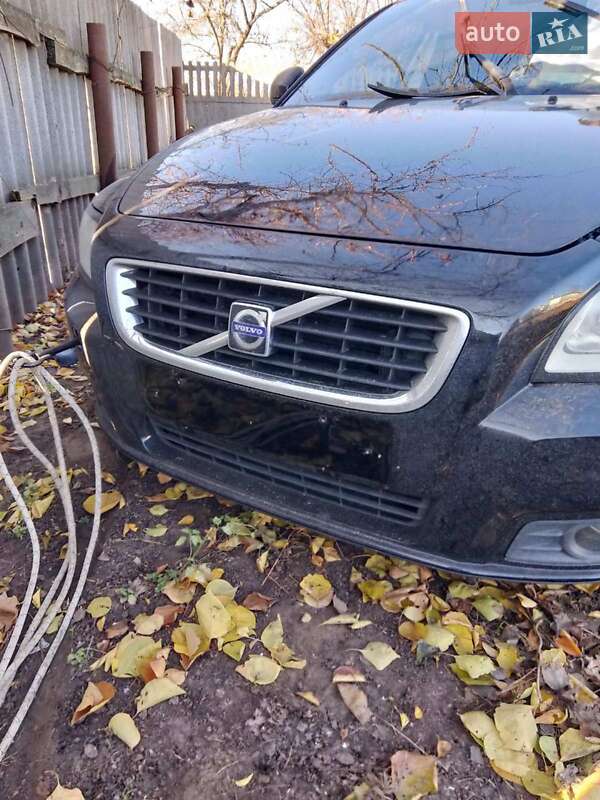 2009 volvo v50