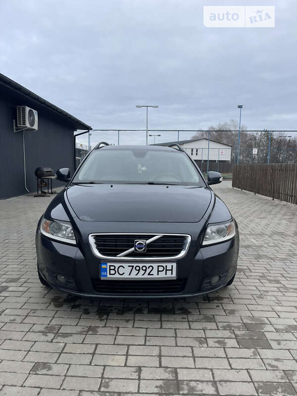 2009 volvo v50