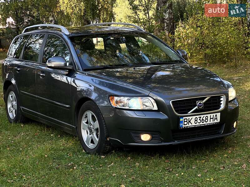 2009 volvo v50