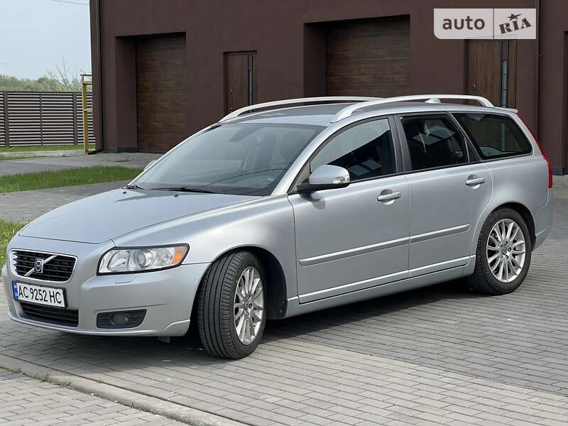 2009 volvo v50