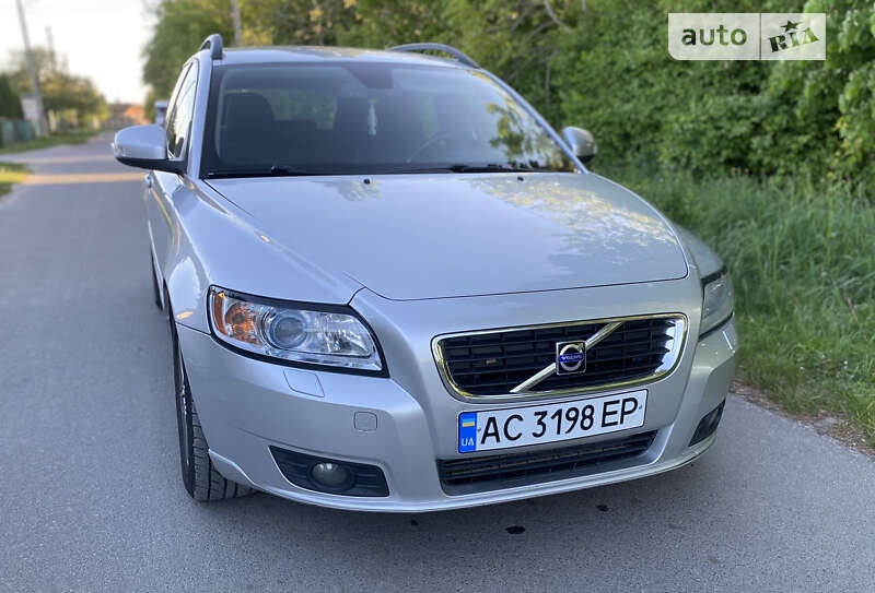 2009 volvo v50