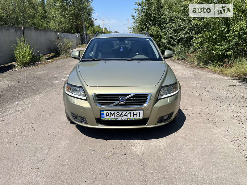 2009 volvo v50