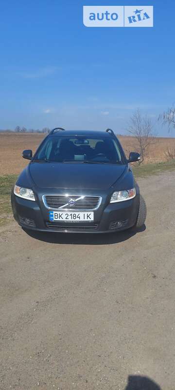 2009 volvo v50