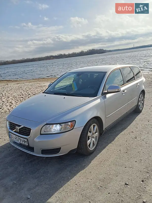 2009 volvo v50