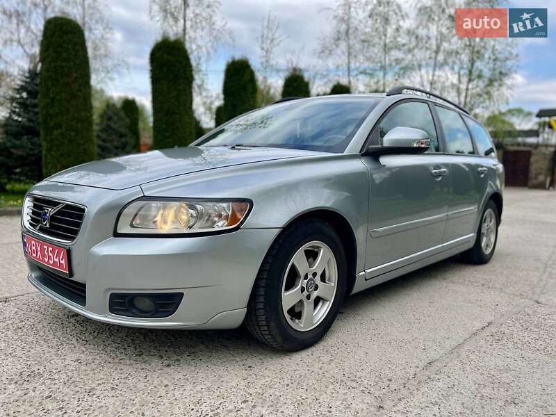 2009 volvo v50