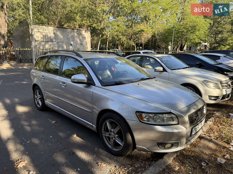 2009 volvo v50