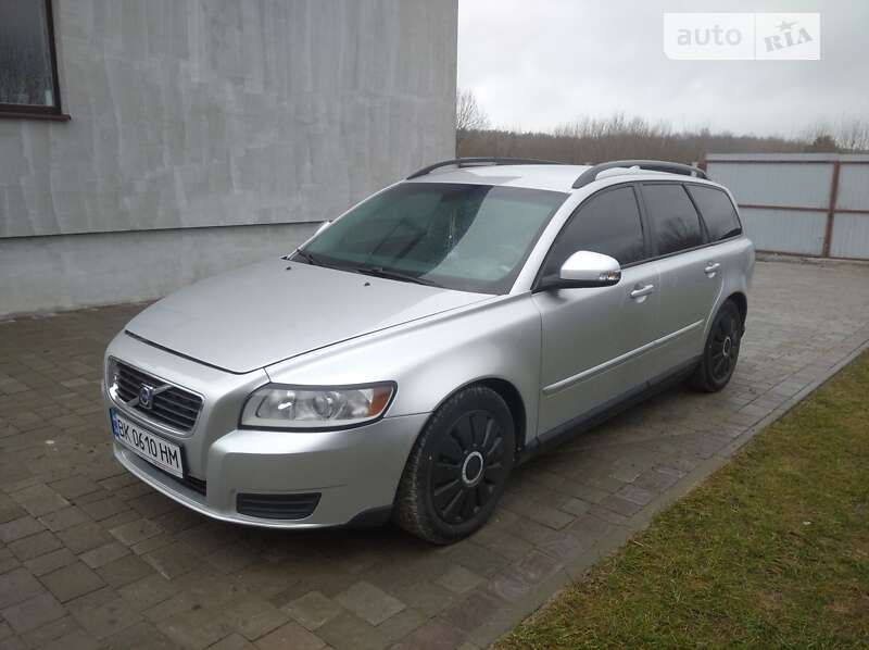 2010 volvo v50
